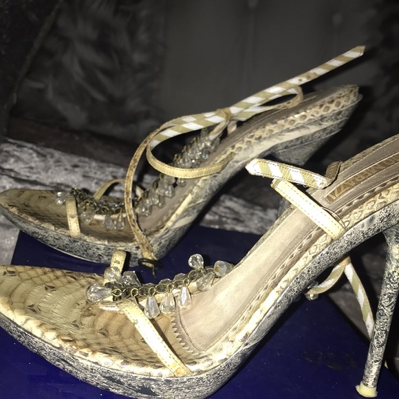 Sandals - Picture 3 of 7